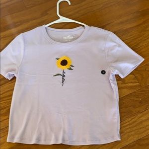 New lavender small Hollister tee with sunflower